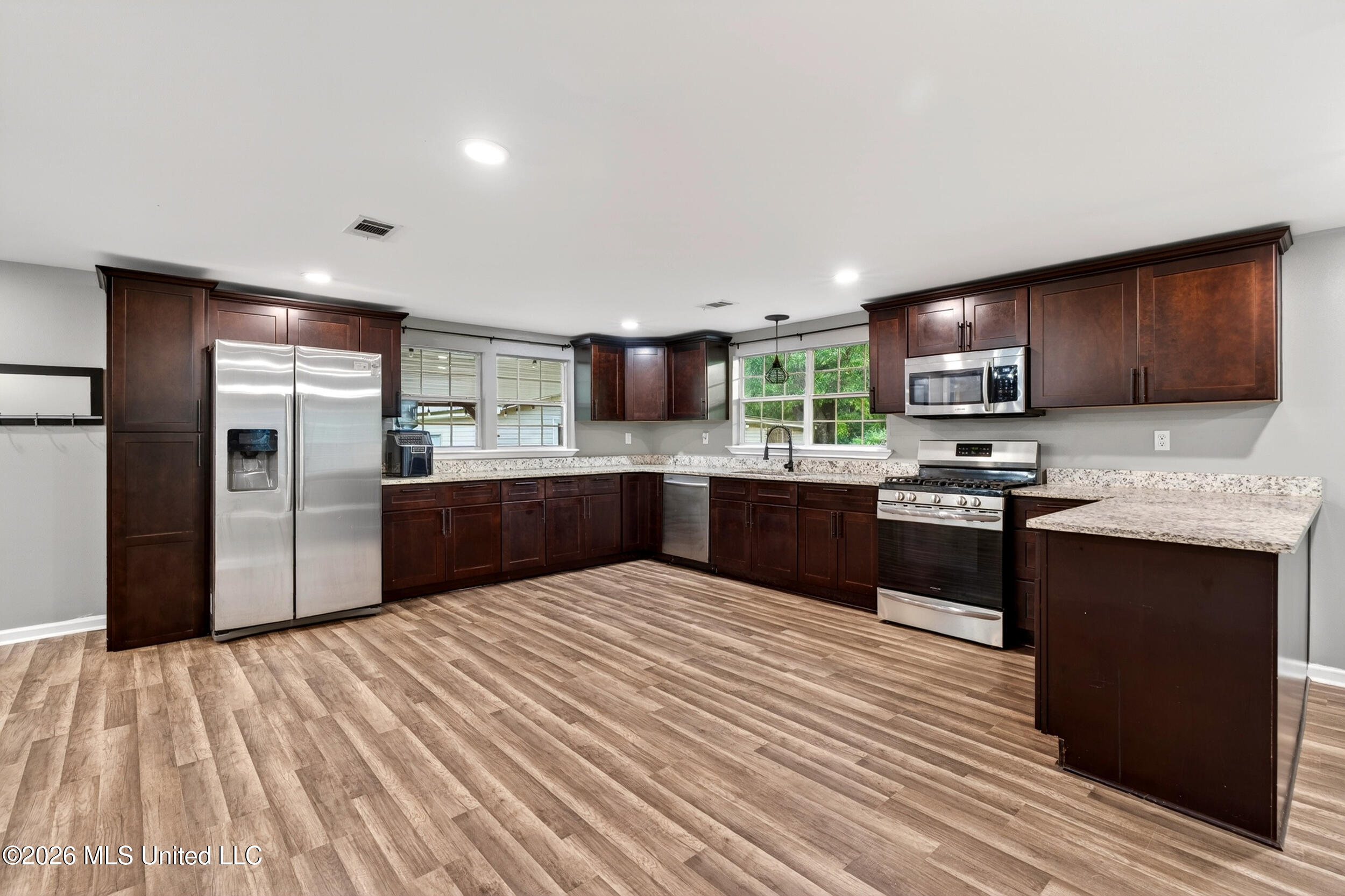 18 Gale Davis Road Lumberton, MS 39455 - Photo 15 of 67 15_15_kitchen