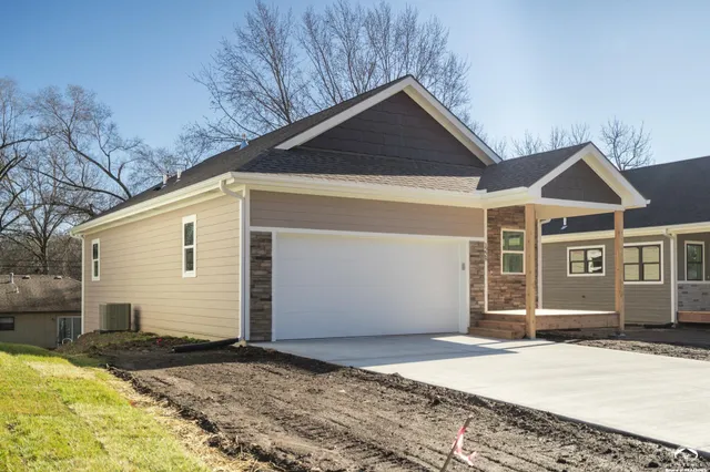 $378,900 | 1228 Walnut Street, Eudora, KS 66025