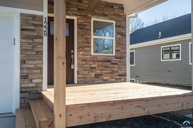 $378,900 | 1228 Walnut Street, Eudora, KS 66025