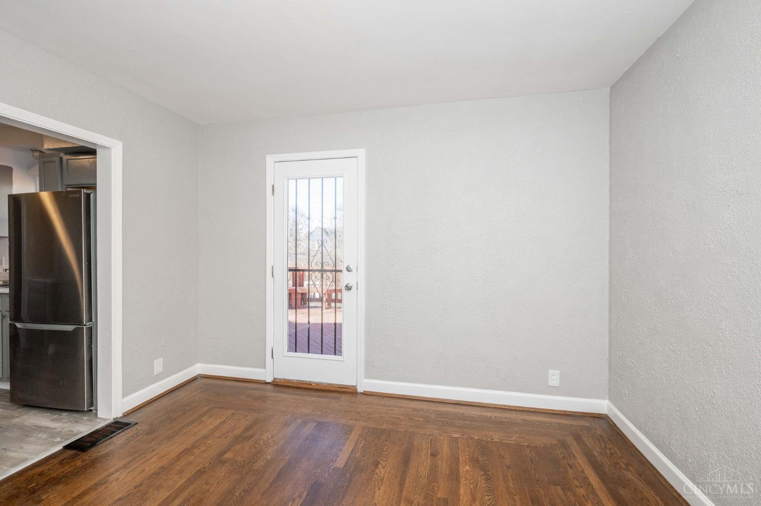 2413 Ferguson Road Cincinnati, OH 45238 - Photo 11 of 46