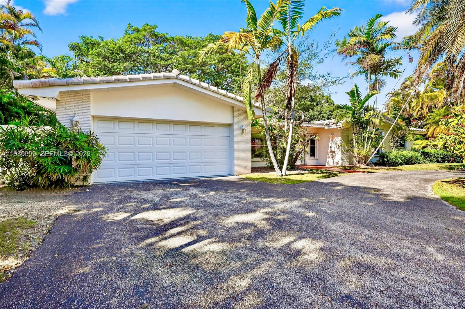 11890 Southwest 72nd Place Pinecrest, FL 33156 - Photo 18 of 19