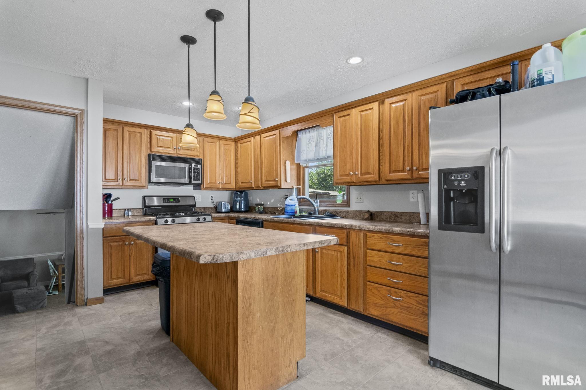 35 Roundtable Road Springfield, IL 62704 - Photo 7 of 22