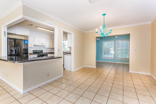 503 Marsh Circle St. Simons Island, GA 31522 - Photo 4 of 17