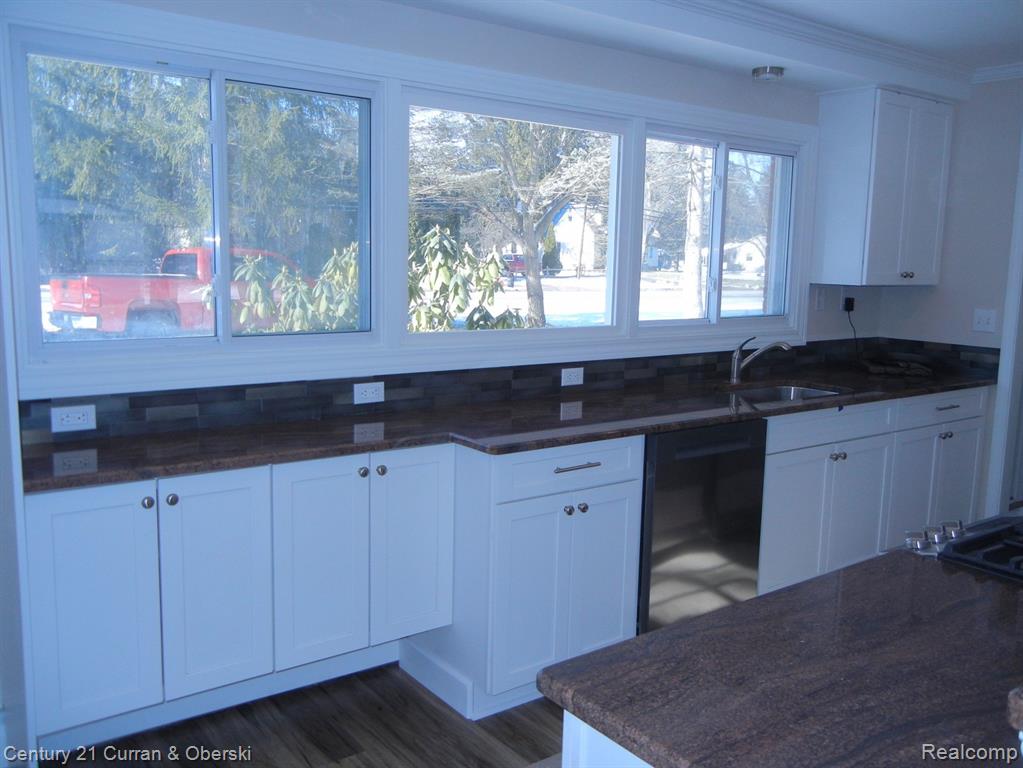 15978 Merriman Road Livonia, MI 48154 - Photo 27 of 34 Gallery Image 27