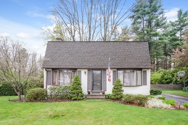 150 Ellendale Circle Springfield, MA 01128 - Photo 1 of 30