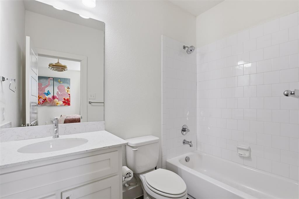 2903 Wingate Street Fort Worth, TX 76107 - Photo 23 of 30 Ensuite Bath for Bedroom on 3rd Floor