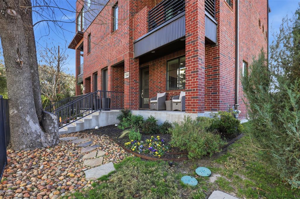 2903 Wingate Street Fort Worth, TX 76107 - Photo 4 of 30