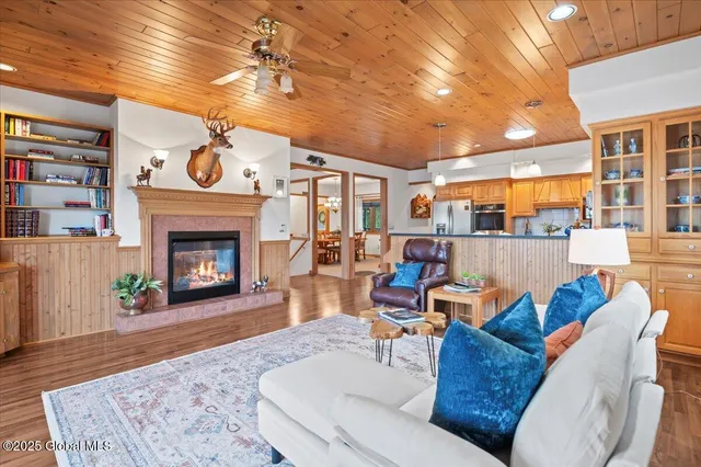 $1,924,999 | 536 East Shore Drive, Horicon, NY 12808