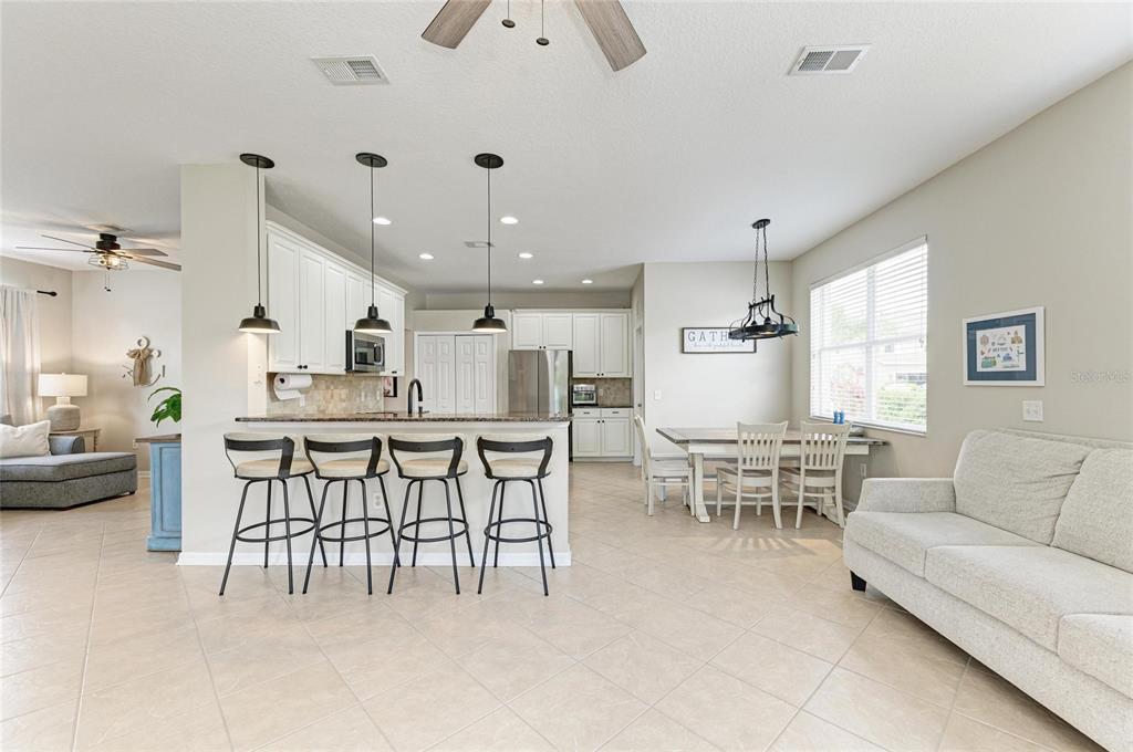 6123 Blue Runner Court Lakewood Ranch, FL 34202 - Photo 13 of 54
