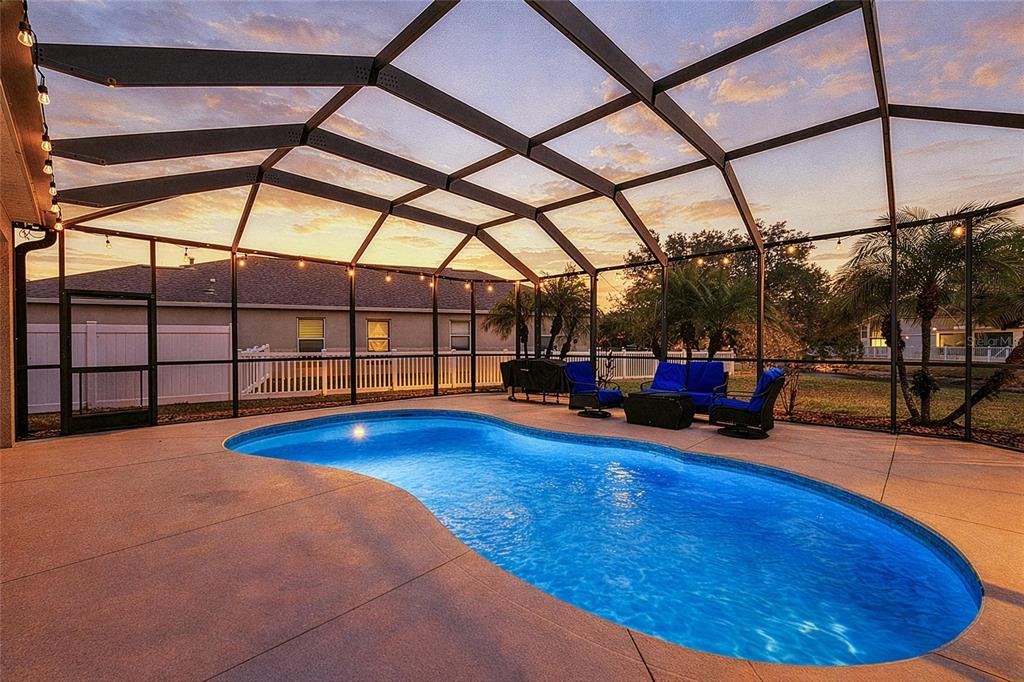6123 Blue Runner Court Lakewood Ranch, FL 34202 - Photo 2 of 54
