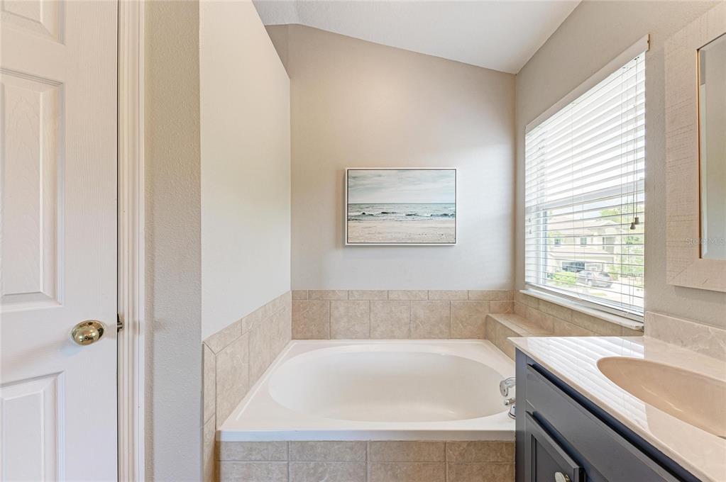 6123 Blue Runner Court Lakewood Ranch, FL 34202 - Photo 27 of 54