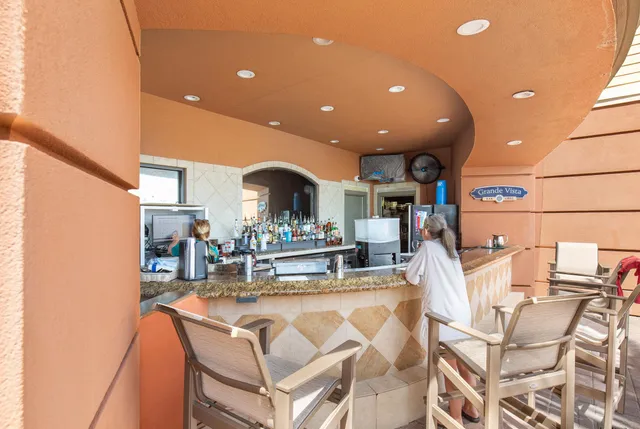 $733,000 | 10 Harbor Boulevard, Unit E409, Destin, FL 32541