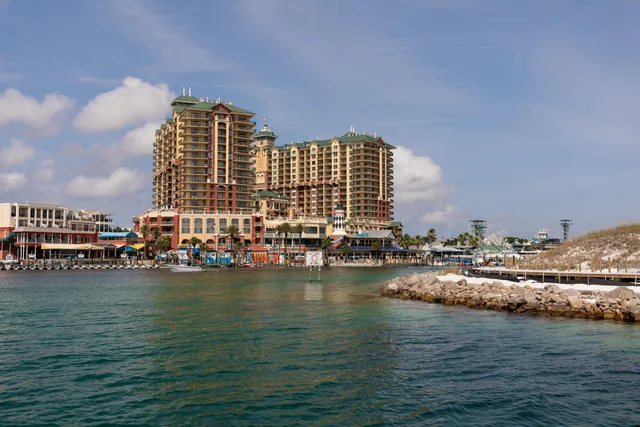 $733,000 | 10 Harbor Boulevard, Unit E409, Destin, FL 32541