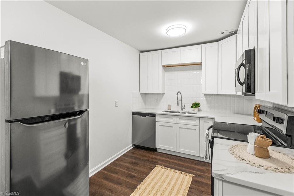 3824 Country Club Road, Unit D Winston-Salem, NC 27104 - Photo 2 of 22