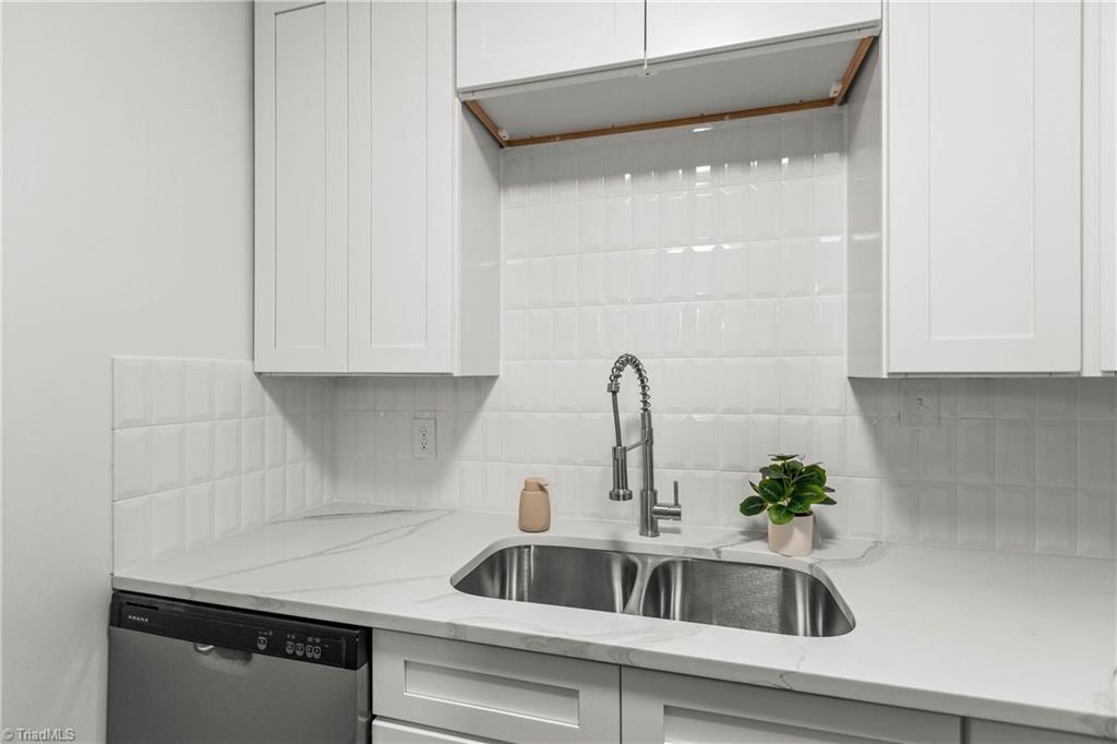 3824 Country Club Road, Unit D Winston-Salem, NC 27104 - Photo 6 of 22