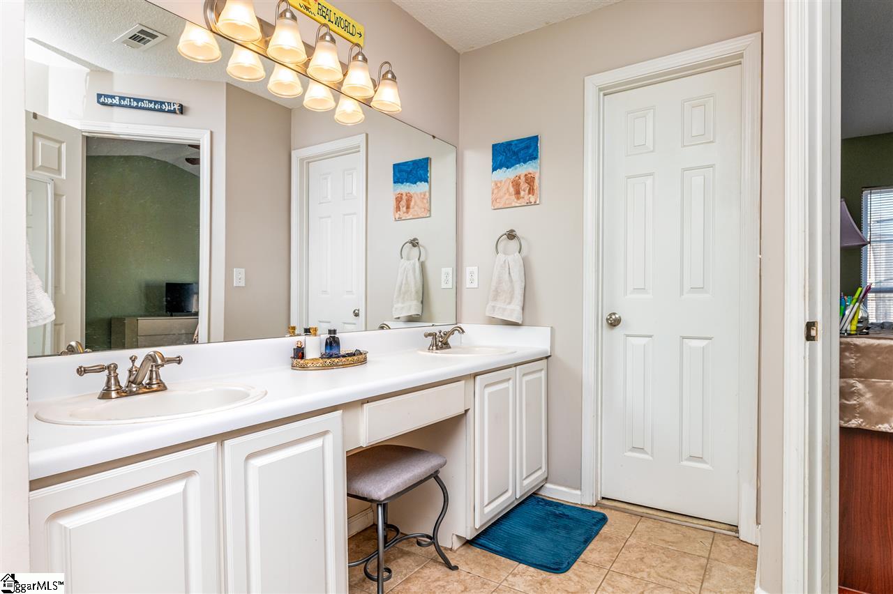 9 Brunner Court Greer, SC 29650 - Photo 17 of 34 Gallery Image 17