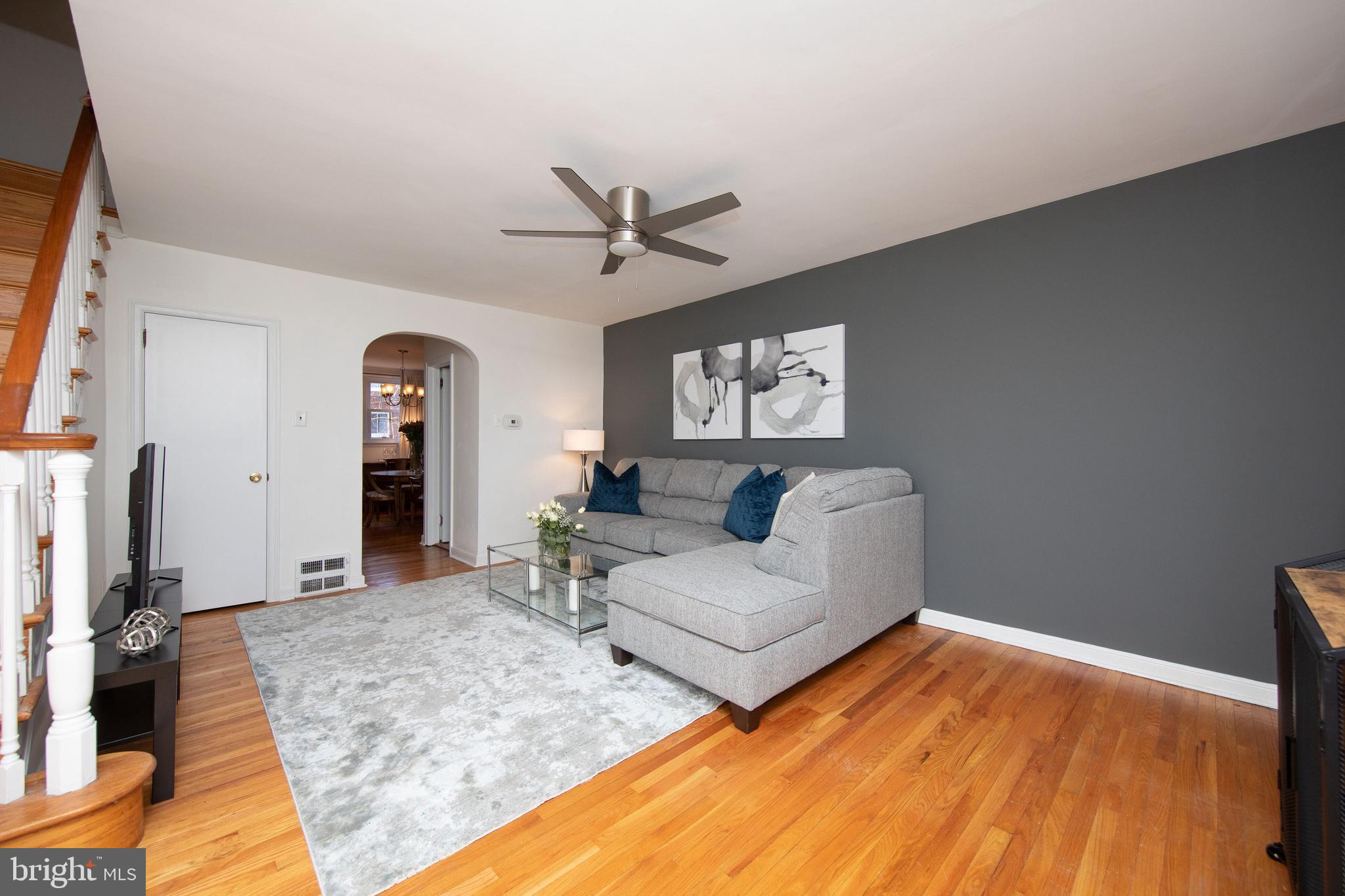 8035 Winston Road Philadelphia, PA 19118 - Photo 4 of 31 Living Room