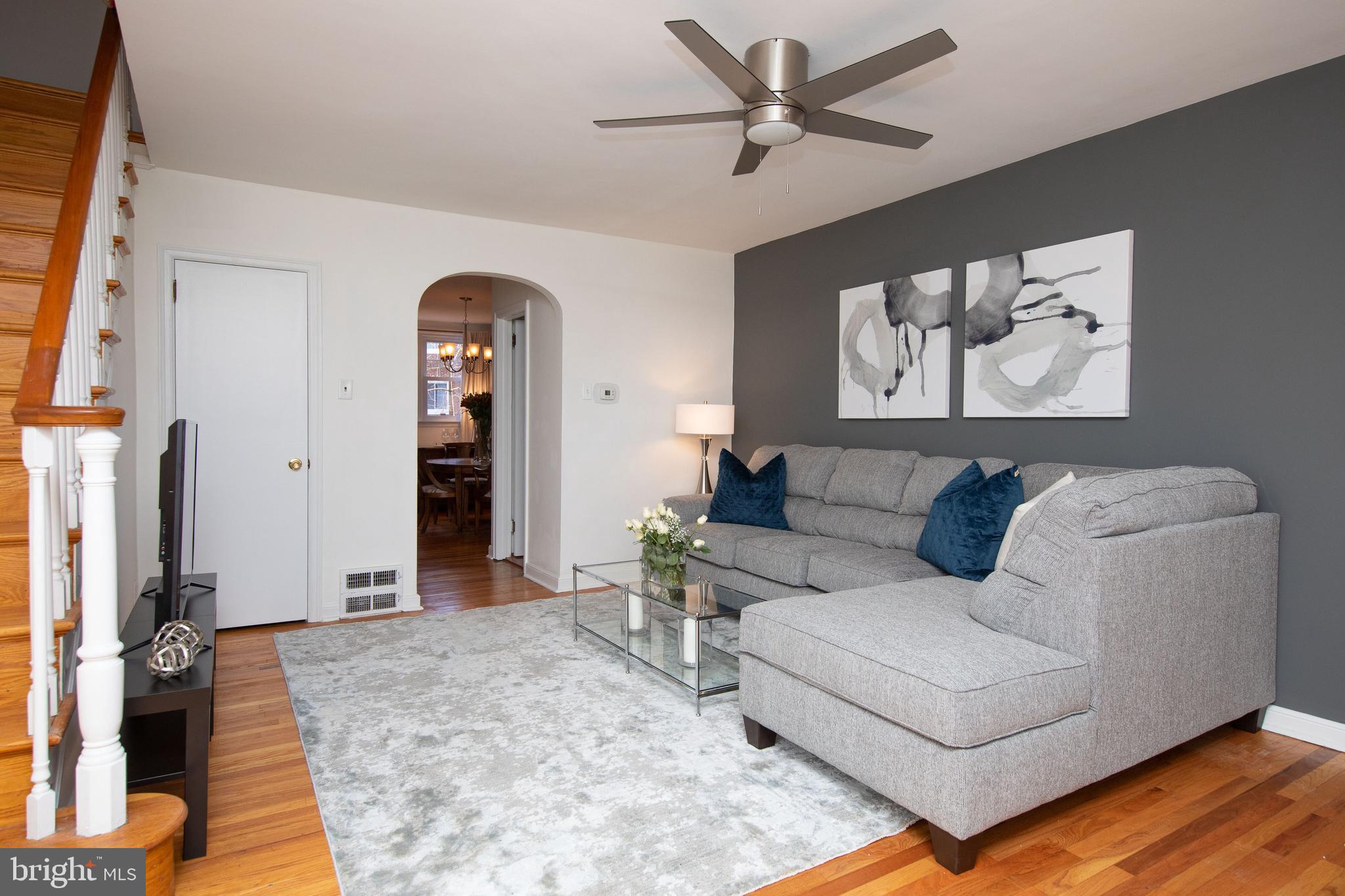 8035 Winston Road Philadelphia, PA 19118 - Photo 5 of 31 Living Room