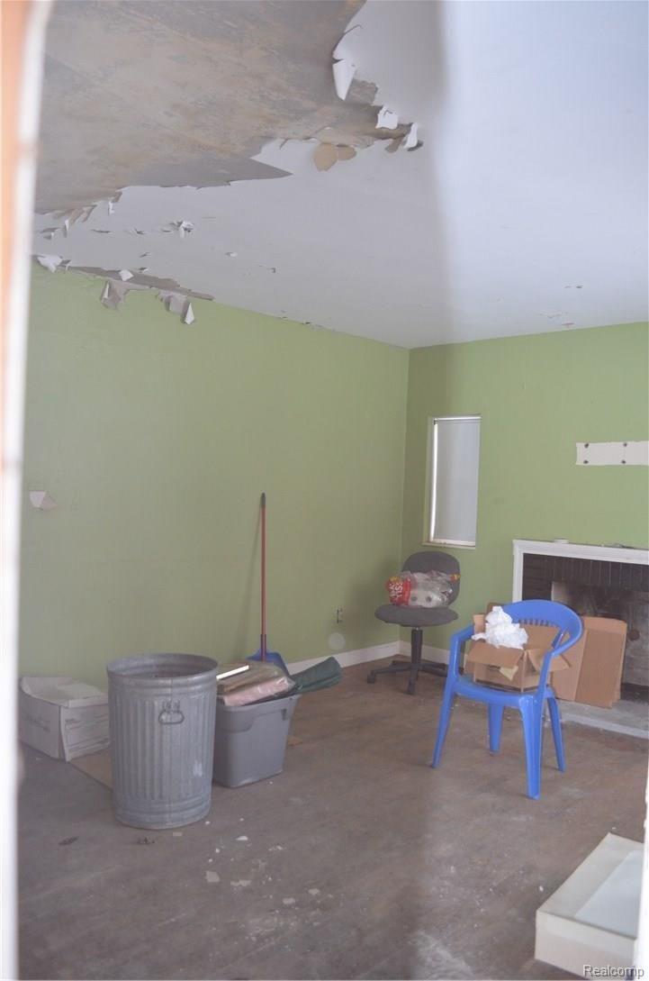 5422 Evans Road Holly, MI 48442 - Photo 9 of 15 DSC_0036.JPG