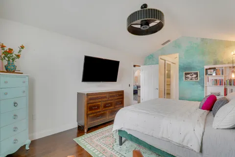 $879,000 | 1560 Wilderness Road, West Palm Beach, FL 33409