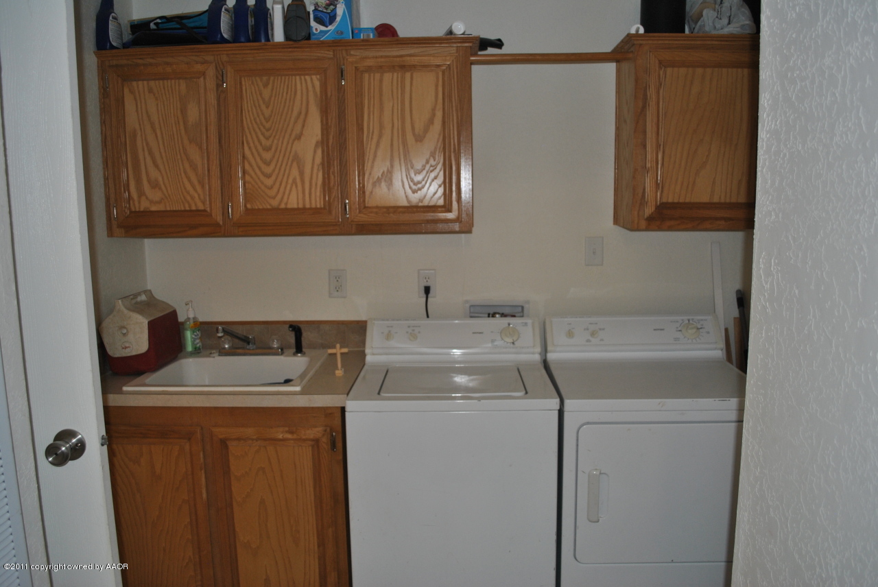 16600 Russ Road Canyon, TX 79015 - Photo 8 of 13 Utility Room