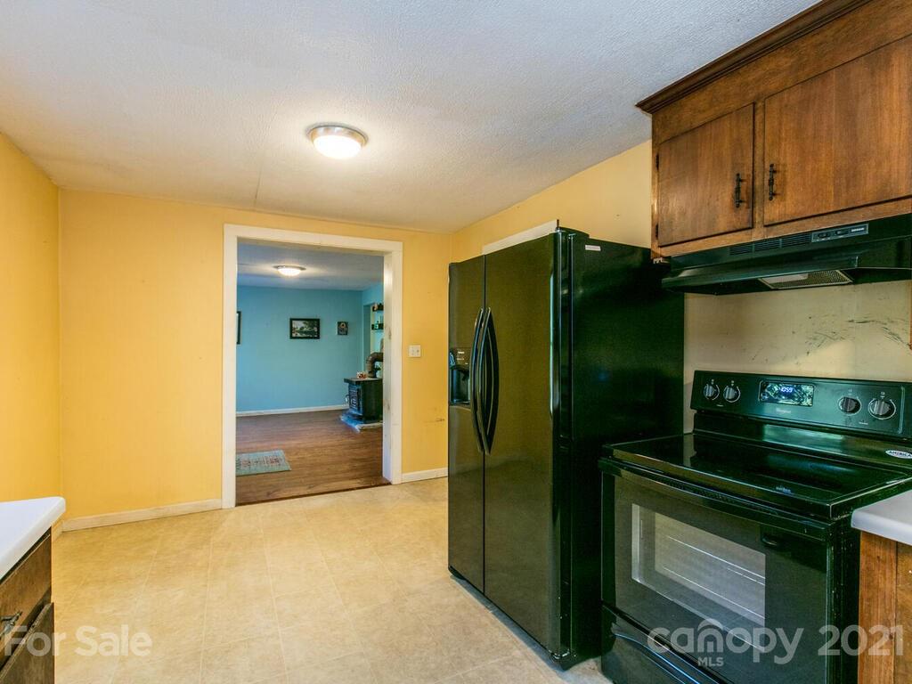 180 Davidson Road Swannanoa, NC 28778 - Photo 12 of 36 Gallery Image 12