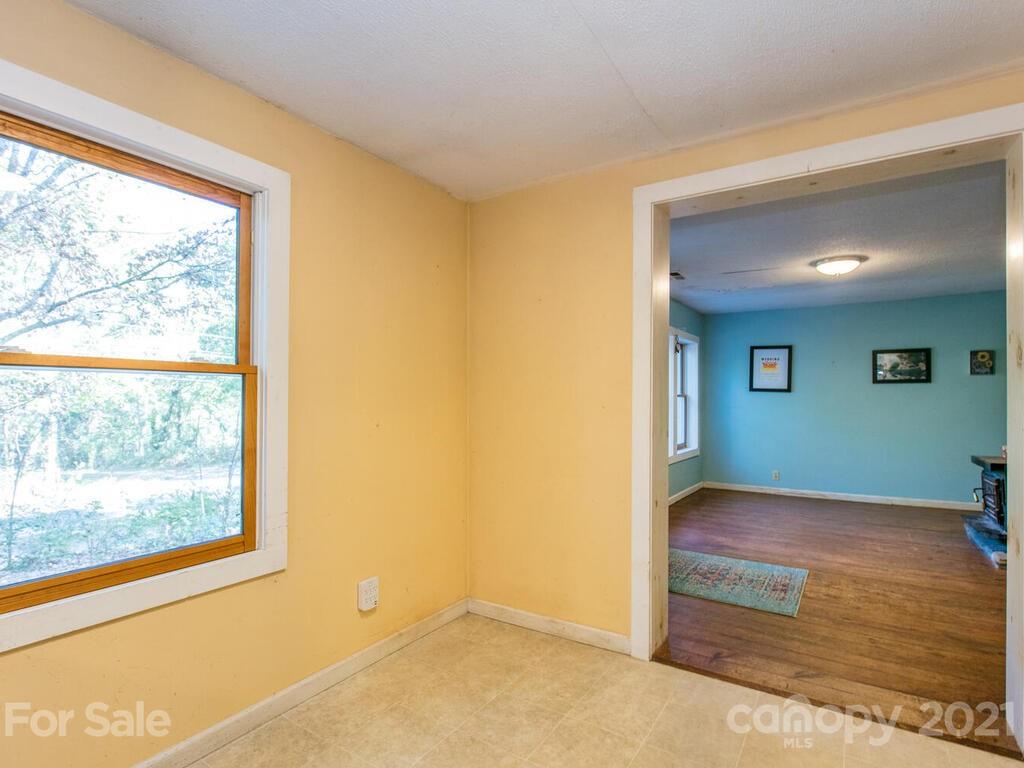 180 Davidson Road Swannanoa, NC 28778 - Photo 13 of 36 Gallery Image 13