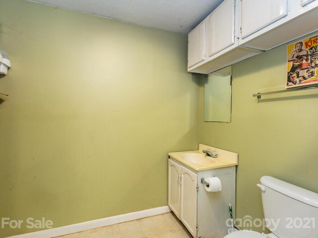 180 Davidson Road Swannanoa, NC 28778 - Photo 22 of 36 Gallery Image 22