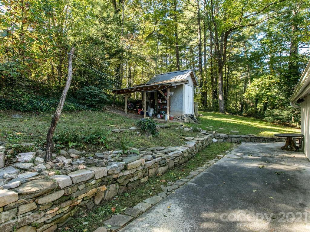 180 Davidson Road Swannanoa, NC 28778 - Photo 35 of 36 Gallery Image 35