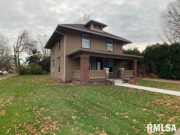 $81,500 | 405 West Murray Street, Macomb, IL 61455
