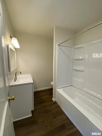 $76,500 | 405 West Murray Street, Macomb, IL 61455