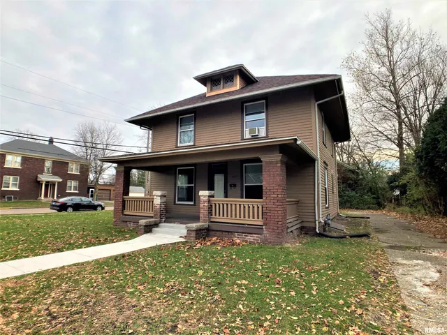 $81,500 | 405 West Murray Street, Macomb, IL 61455