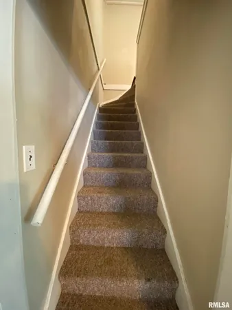 $76,500 | 405 West Murray Street, Macomb, IL 61455