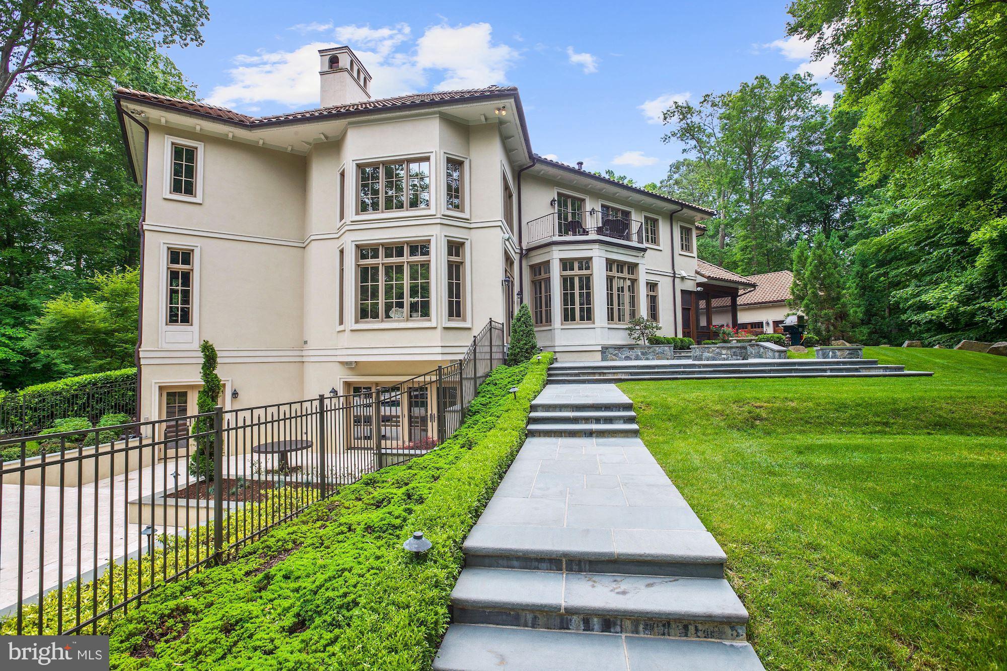 906 Turkey Run Road McLean, VA 22101 - Photo 46 of 52 Rear Exterior