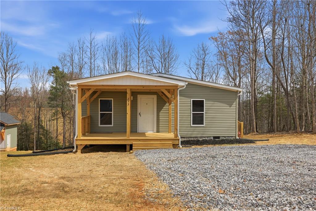 253 Ridge Top Road North Wilkesboro, NC 28659 - Photo 6 of 39