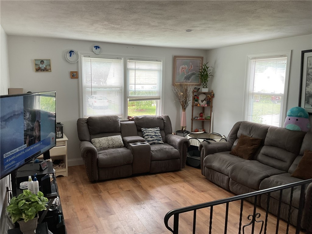 16 Arrow Avenue Warwick, RI 02886 - Photo 6 of 35