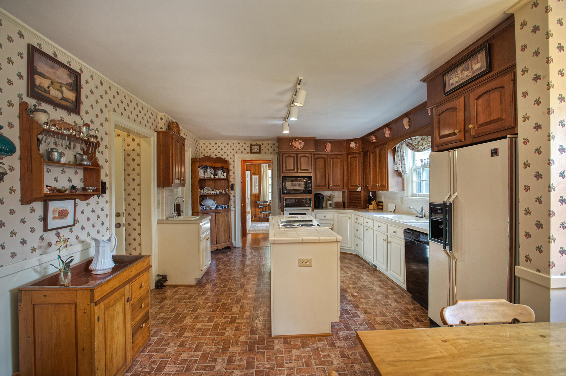 1232 Persinger Road Southwest Roanoke, VA 24015 - Photo 13 of 52 14
