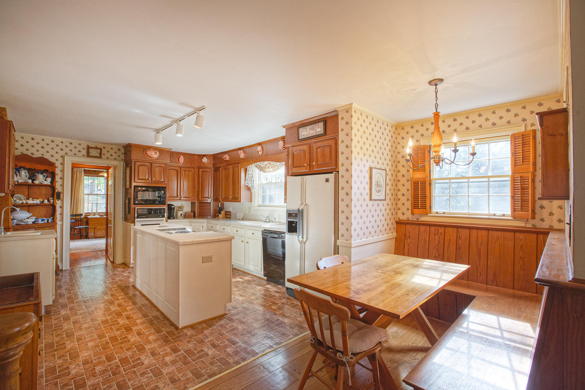 1232 Persinger Road Southwest Roanoke, VA 24015 - Photo 10 of 52 11