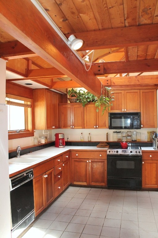 272 Rutland Street Carlisle, MA 01741 - Photo 11 of 23 Gallery Image 11
