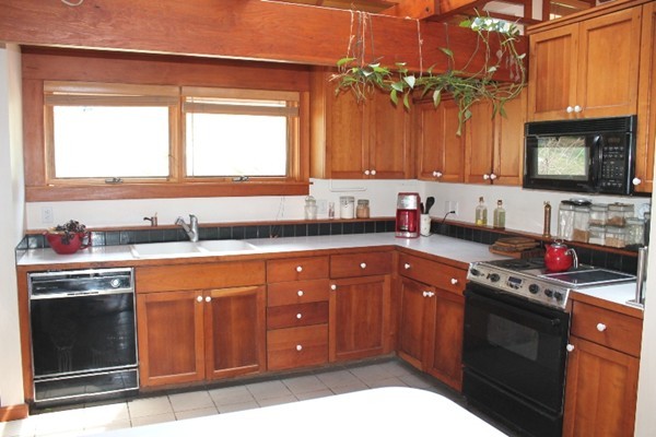 272 Rutland Street Carlisle, MA 01741 - Photo 10 of 23 Gallery Image 10