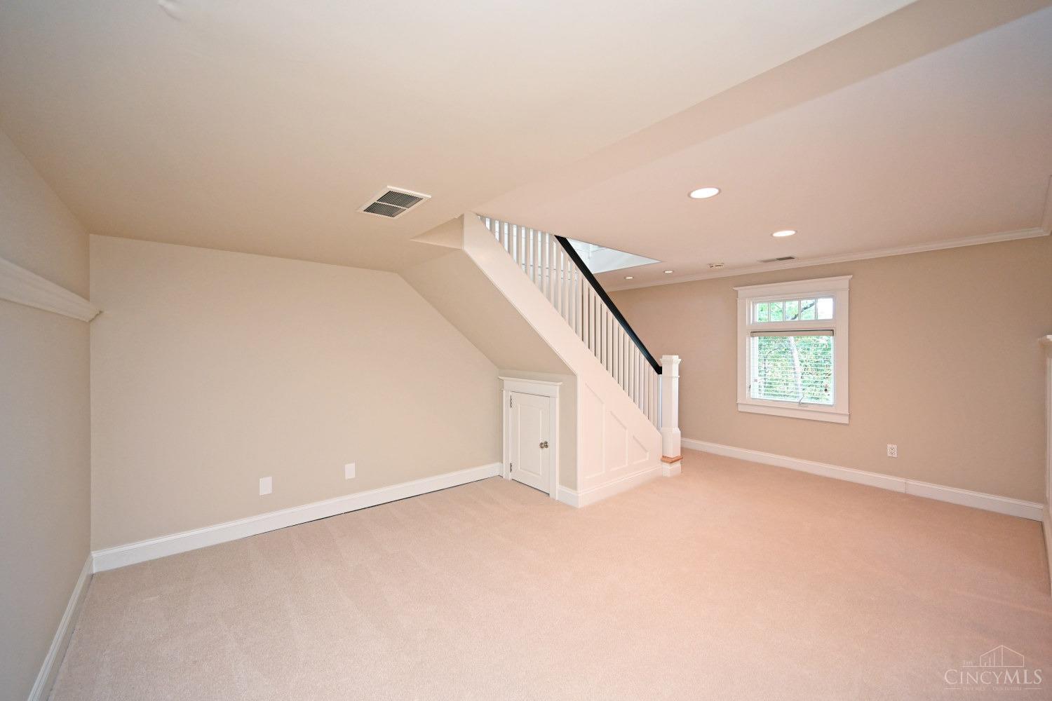2476 Grandin Road Cincinnati, OH 45208 - Photo 40 of 59 Gallery Image 40