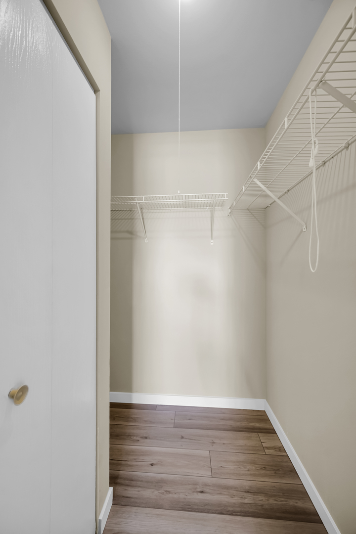 1955 North Hicks Road, Unit 206 Palatine, IL 60074 - Photo 10 of 14 Gallery Image 10