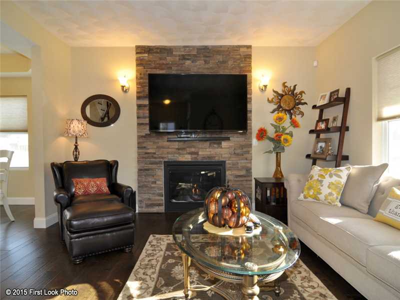 157 Julian Road Warwick, RI 02889 - Photo 2 of 25 Living Room.