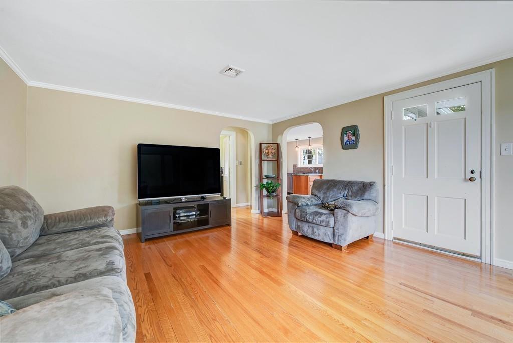 18 Meadow Road Longmeadow, MA 01106 - Photo 12 of 37 Gallery Image 12
