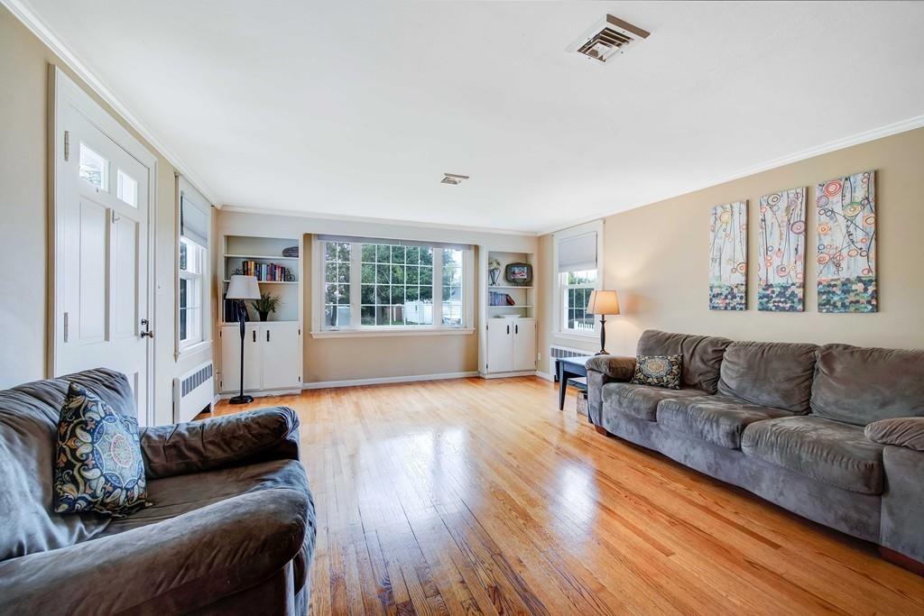 18 Meadow Road Longmeadow, MA 01106 - Photo 13 of 37 Gallery Image 13