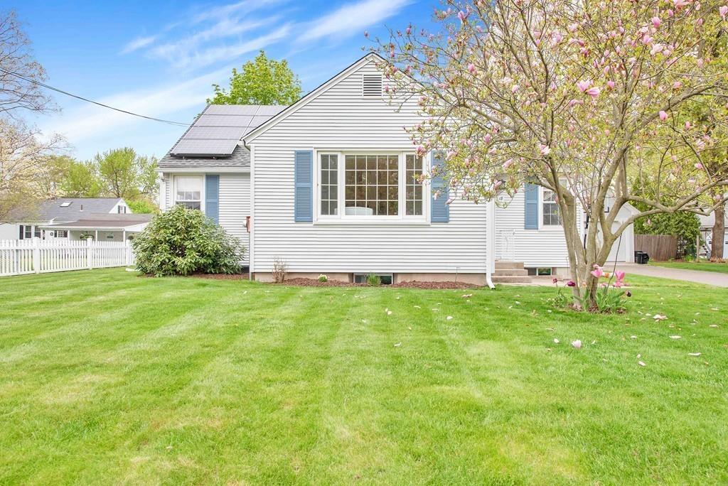 18 Meadow Road Longmeadow, MA 01106 - Photo 3 of 37 Gallery Image 3