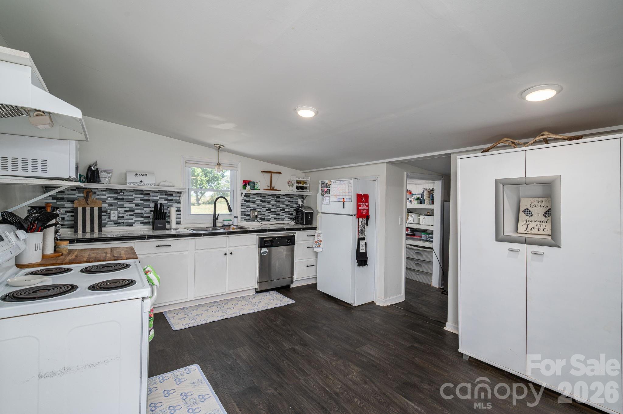 2024 Willis Road Vale, NC 28168 - Photo 12 of 24