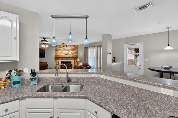 $320,000 | 5883 North I-20 Service Road East, Marshall, TX 75670