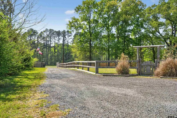 $320,000 | 5883 North I-20 Service Road East, Marshall, TX 75670