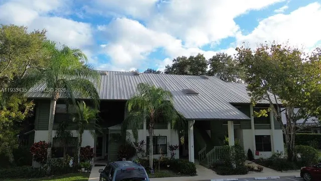 $272,000 | 5200 Southeast Seascape Way, Unit 201, Stuart, FL 34997